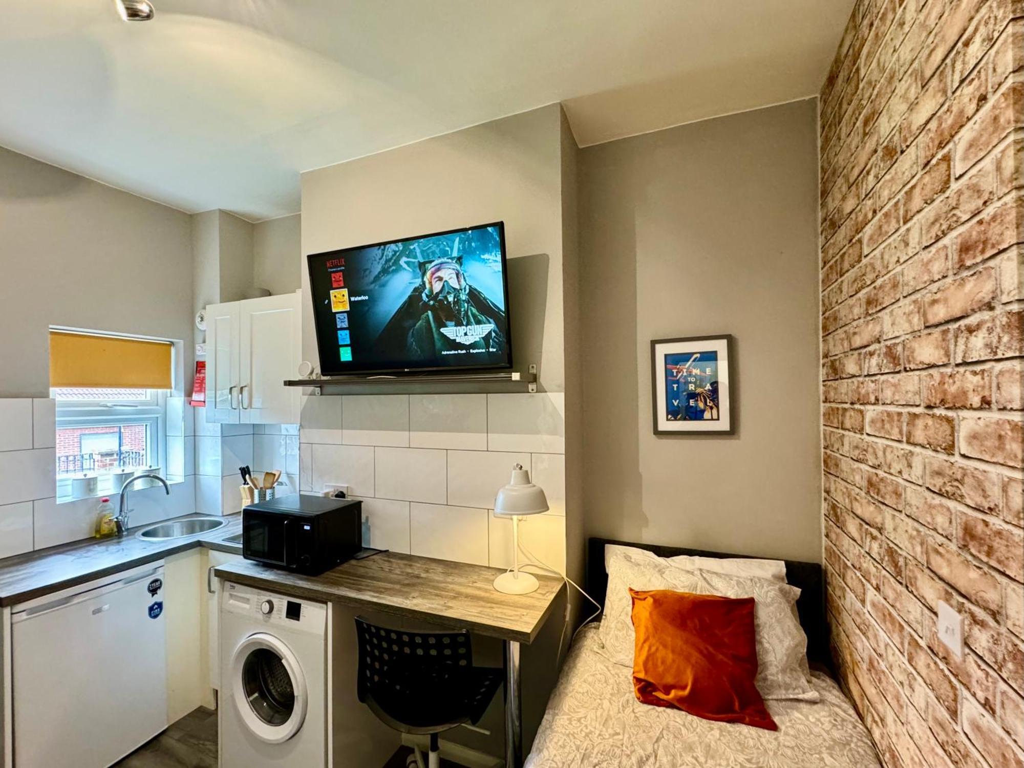 Limpenny Studio - Cityscape Cozy Corner Nottingham Luaran gambar